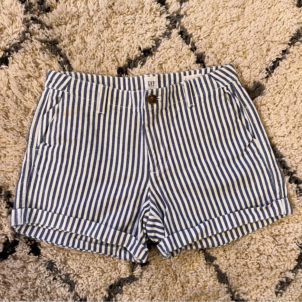 Gap Women’s Chino Shorts